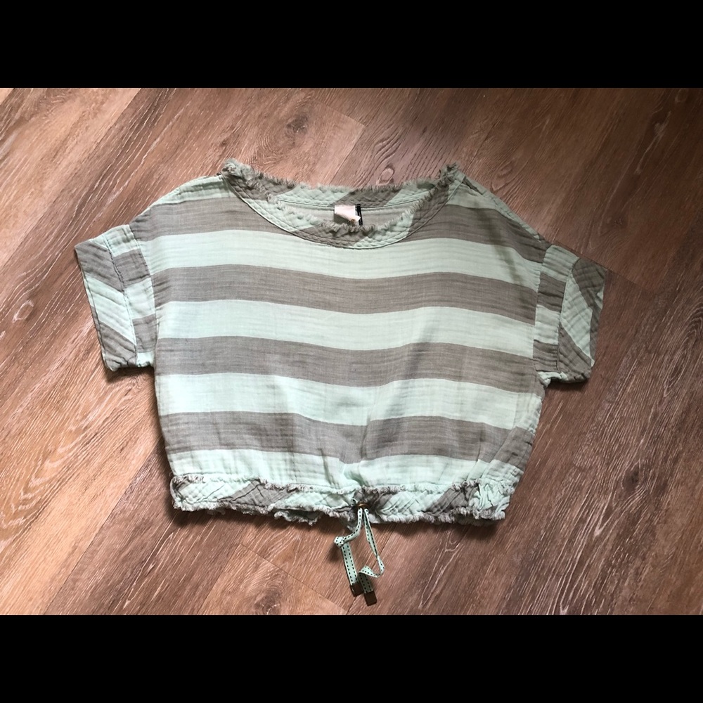 Akemi + Kin striped crop top. Size small.